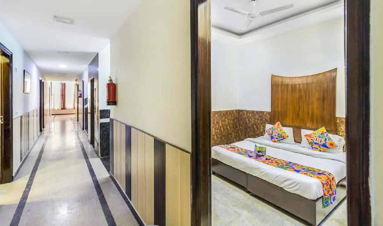 Del Fox Hotel, Delhi Airport New Delhi Exteriör bild
