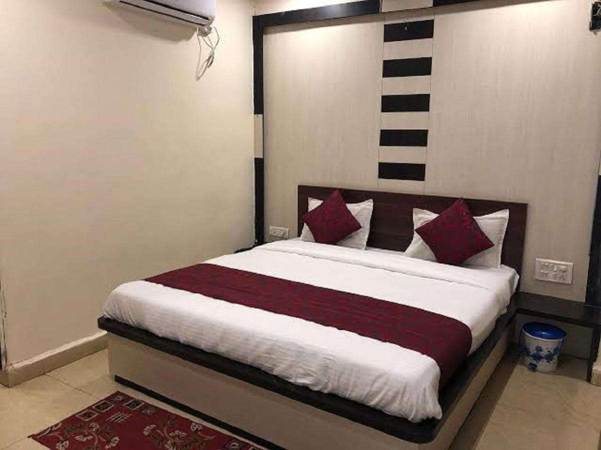 Del Fox Hotel, Delhi Airport New Delhi Exteriör bild