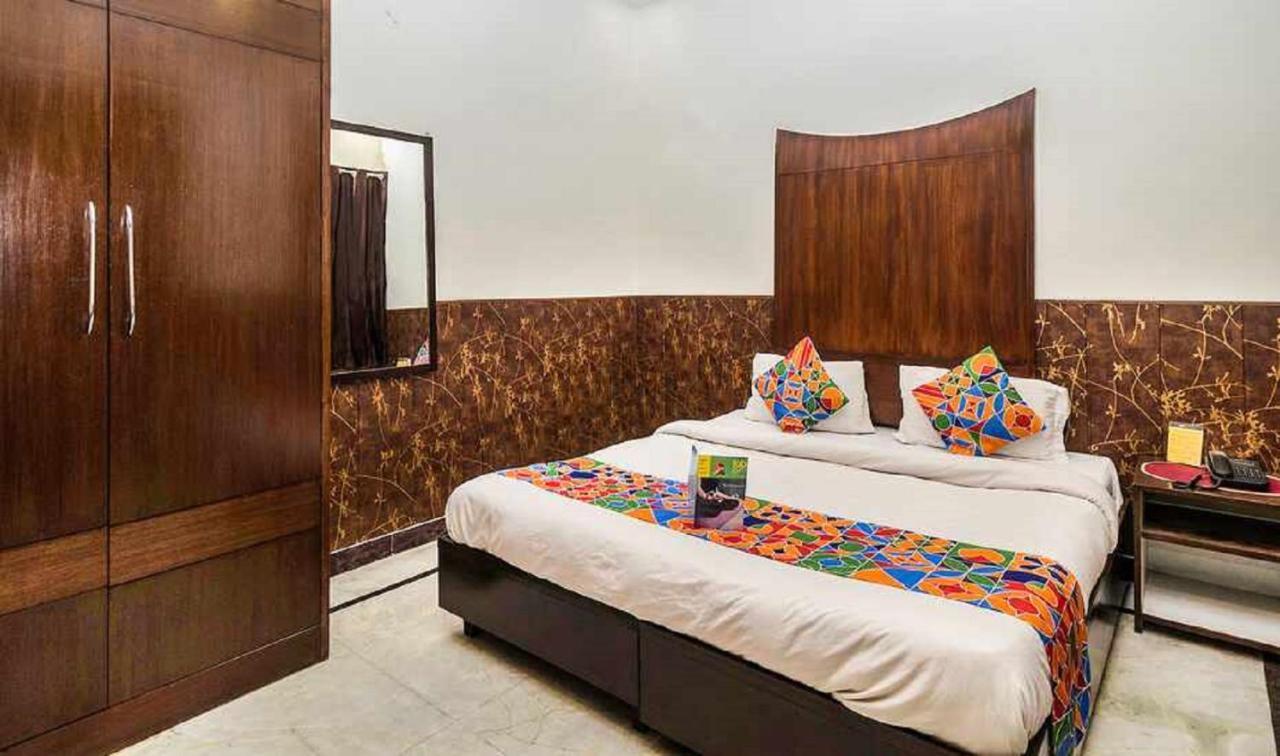 Del Fox Hotel, Delhi Airport New Delhi Exteriör bild