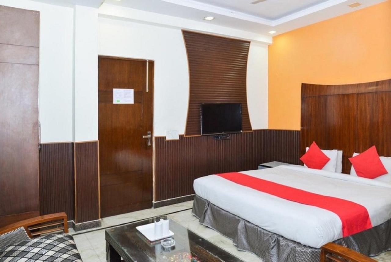 Del Fox Hotel, Delhi Airport New Delhi Exteriör bild