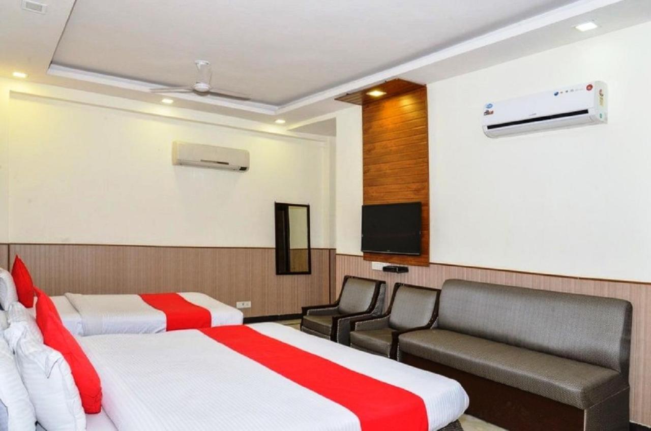 Del Fox Hotel, Delhi Airport New Delhi Exteriör bild